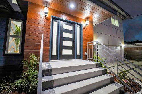 669 22nd Ave, Honolulu, HI 96816-7012