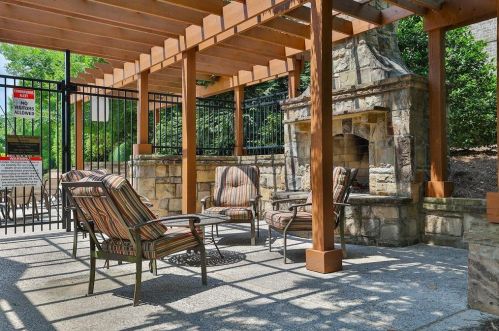 3573 Brookleigh Ln, Atlanta GA 30319-2219 exterior