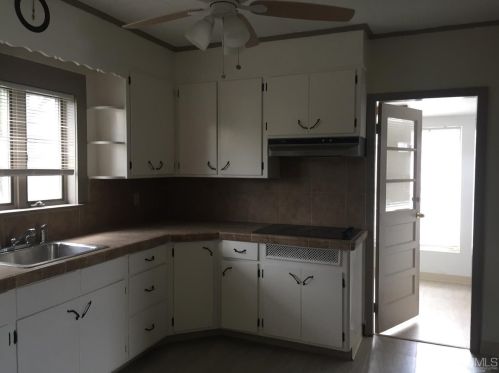 2 6th St, New Brunswick NJ 08901-3316 exterior