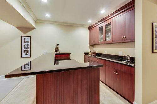 642 Euclid Ave, Elmhurst IL 60126-4338 exterior