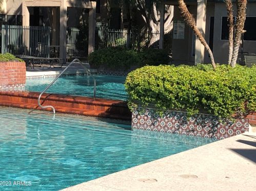 101 7th St, Phoenix AZ  85034-0663 exterior