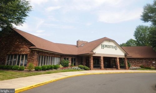 5 Meadowwood Ct, Columbus NJ 08022-1026 exterior