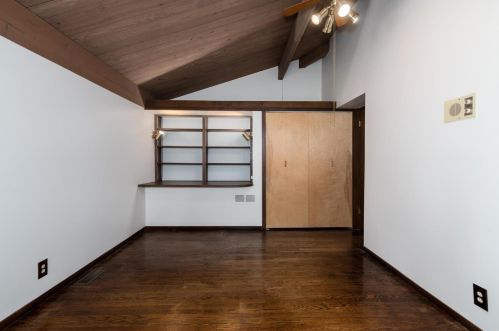 2 Sherwyn Ln, Saint Louis MO 63141-7821 exterior