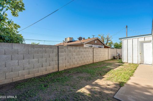 1221 Cinnabar Ave, Phoenix AZ 85020-1816 exterior