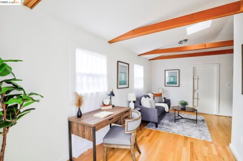 2238 Russell St, Berkeley CA 94705-2333 exterior