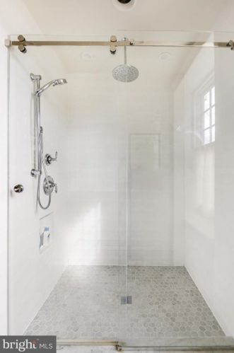 5800 Greene St, Philadelphia PA  19144-2704 exterior