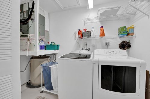 5336 Courtney Cir, Boynton Beach FL 33472-1280 exterior