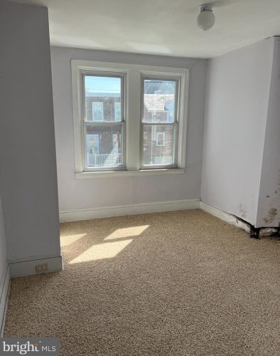 316 Darby Ter, Darby, PA 19023-2609