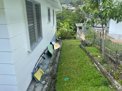 2843 Dow St, Honolulu HI 96817-1133 exterior