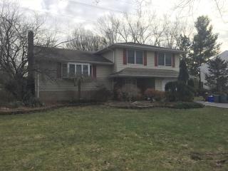 18 Arnold Dr, Parsippany, NJ 07054-2241