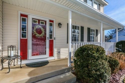 25 Gates Ave, Springfield MA 01118-2302 exterior