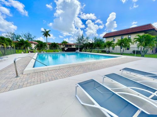 21894 Lake Forest Cir, Boca Raton FL  33433-3303 exterior