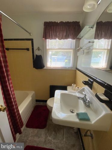 41 Lee St, Pilesgrove NJ 08098-1272 exterior