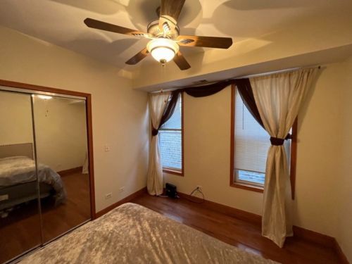 1050 32nd St, Chicago IL  60608-6913 exterior