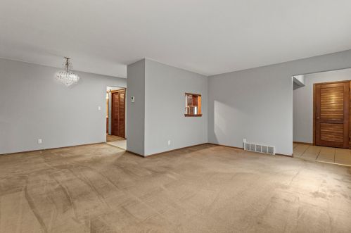 9826 Langlade St, Milwaukee WI 53225-1014 exterior