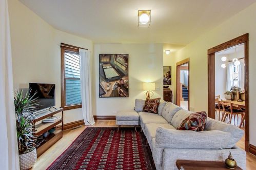 4244 Bell Ave, Chicago IL 60618-2904 exterior