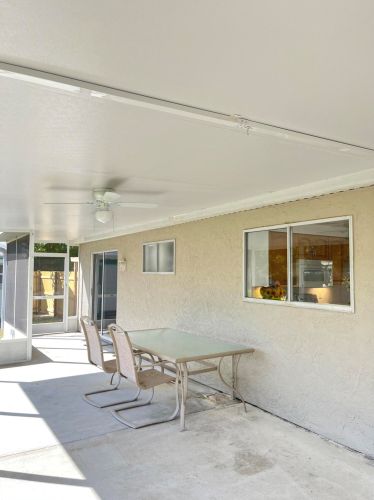 592 Whitmore Dr, Fort Pierce FL  34984-4570 exterior