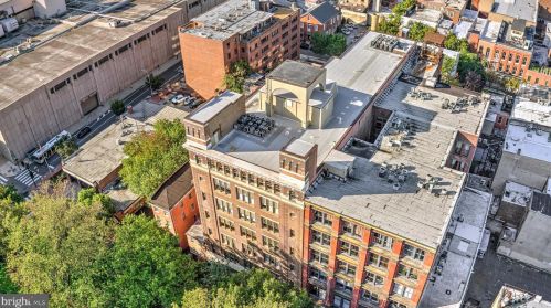 315 Arch St, Philadelphia PA 19106-1800 exterior