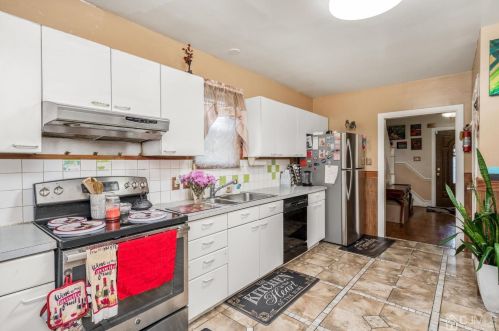 6 8 St, New Brunswick NJ 08902-4534 exterior