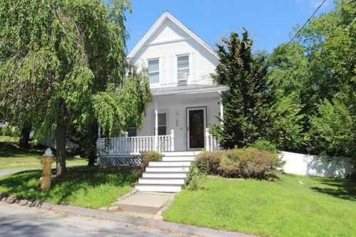 9 Arcadia St, Worcester, MA 01604-2450