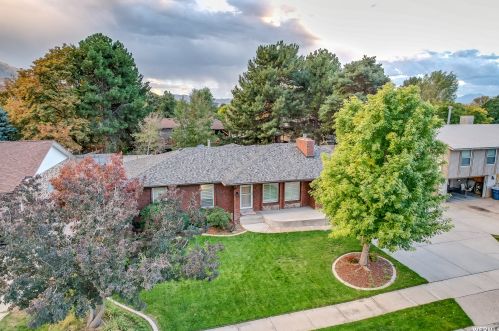 1768 Abbedale Ln, Sandy UT 84092-3723 exterior
