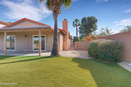 9401 Albatross Dr, Tucson AZ 85742-5126 exterior