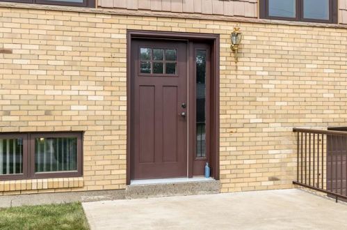 121 Convair Dr, Moon Twp, PA 15108-2423