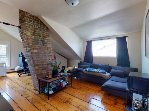 30 Prospect Hl St, Middletown RI 02840-3115 exterior