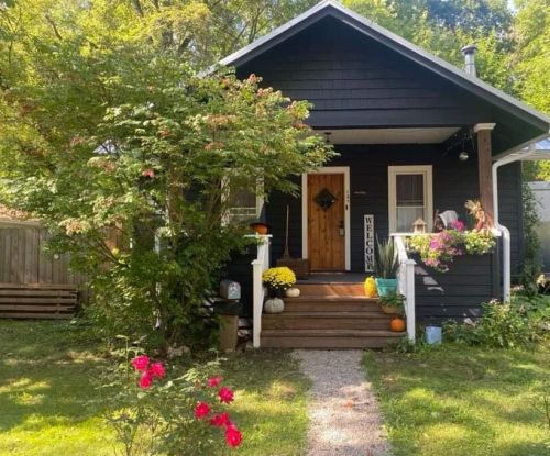 127 Clarendon St, Kalamazoo, MI 49006-4314