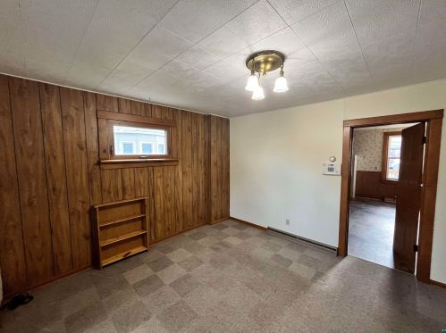 2414 2nd St, Duluth MN 55802-2013 exterior