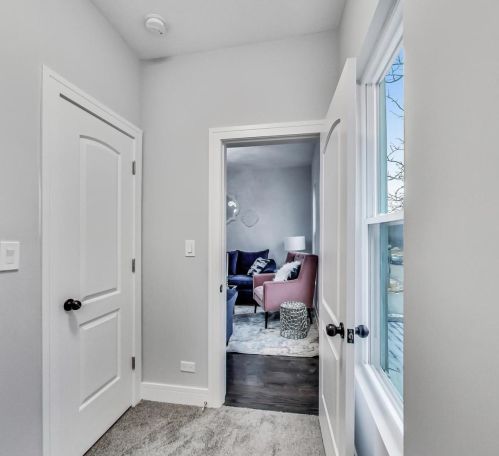 245 13 Ave, Broadview IL 60153-1407 exterior