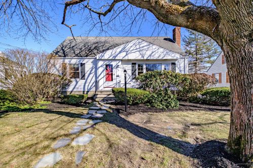 85 Caleb St, Portland, ME 04102-2235