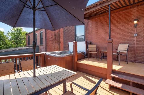 3807 Utah Pl, Saint Louis MO 63116-4832 exterior