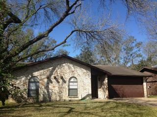 4623 Cairnleigh Dr, Houston TX  77084-2802 exterior