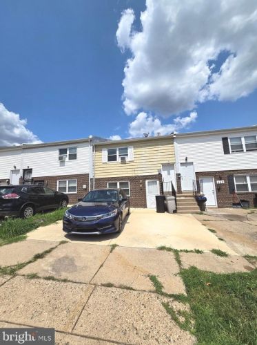 587 Allengrove St, Philadelphia PA 19120-2104 exterior