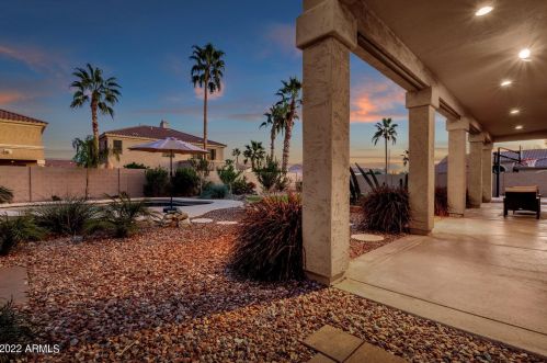 16647 15th Dr, Phoenix AZ  85045-0773 exterior