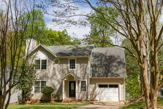816 Northampton Dr, Cary NC  27513-4642 exterior