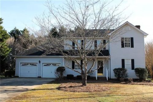 2009 Knotty Pne Trl, Gastonia NC  28056-1653 exterior