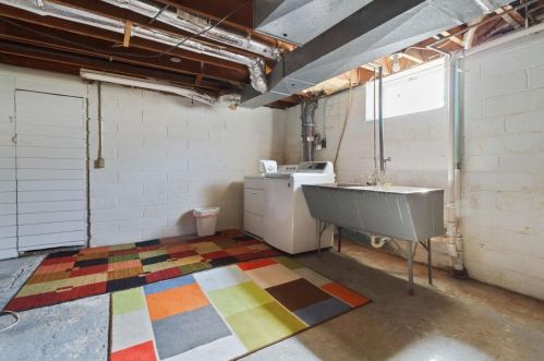 1697 Chatsworth, Saint Paul MN 55113-6536 exterior