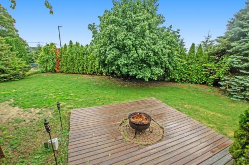 340 Riverwood Dr, Middlevle MI  49333-9092 exterior