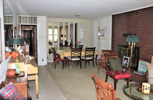 10309 Fairfield Ave, Chicago, IL 60655-1611