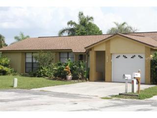 7101 Cove Hills Ct, Tampa, FL 33615-2579