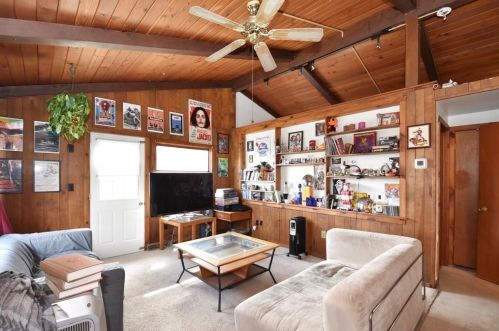 11 Chadwick St, Worcester MA 01605-1236 exterior