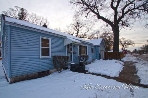 169 Summit Ave, Meskegon, MI 49444-2160