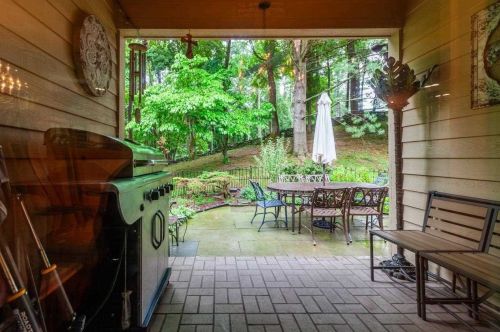 204 Dogwood Ct, Poughkeepsie NY exterior