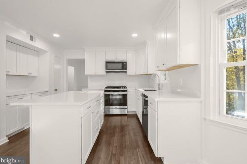 1721 Arbor View Rd, Silver Spring MD 20902-1410 exterior