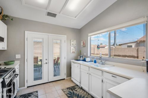 14440 26 Ave, Phoenix AZ 85023-5940 exterior