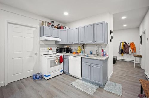 10 Balding Ave, Poughkeepsie NY  12601-2420 exterior