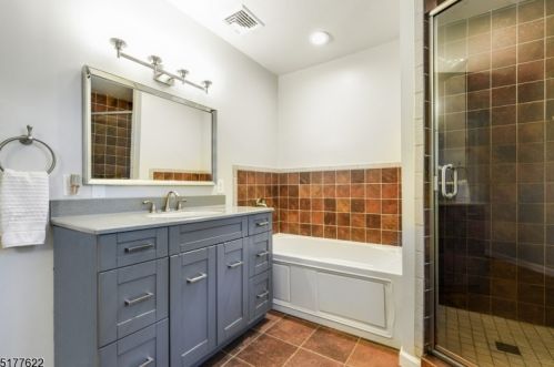 1545 Martine Ave, Scotch Plains NJ 07076-2901 exterior