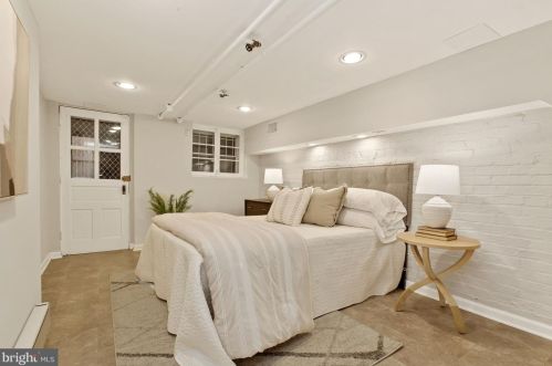 404 7 St, Washington DC 20024-2576 exterior